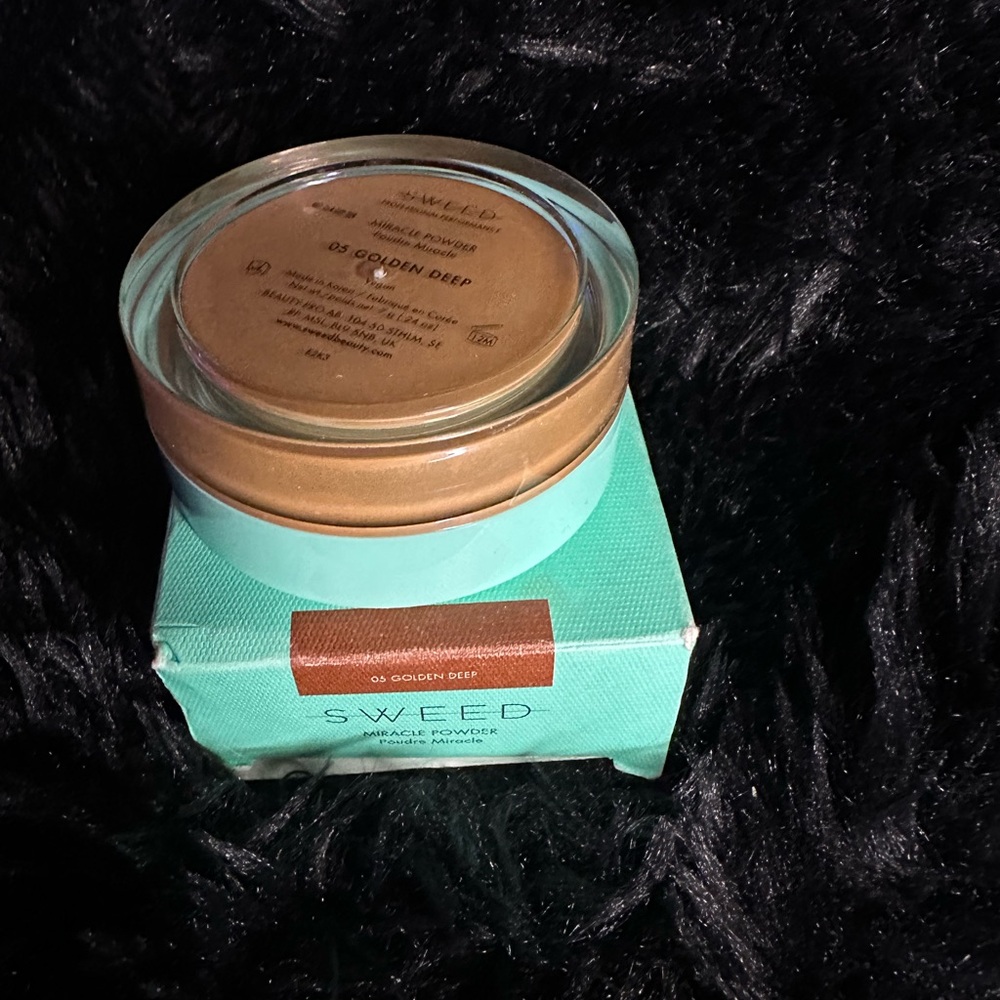 Miracle Powder in Golden Deep